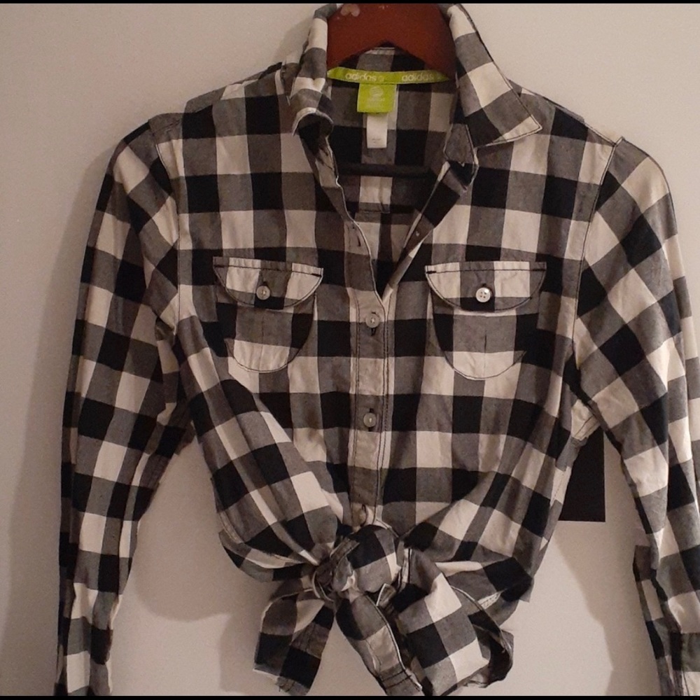 Long sleeve button shirt